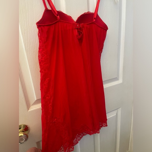 Victoria’s Secret Satin And Lace Embellished Cupped Mini Slip 34D - Picture 5 of 10